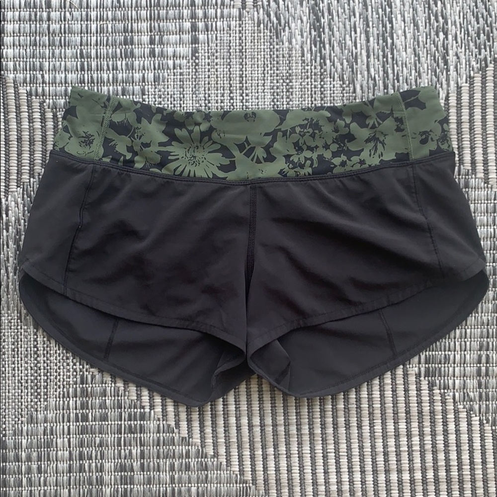 Lululemon Speed Up Short (size 4) black